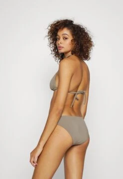 Bruno Banani Triangle Set - Bikini - Stone -Beste Kleding Winkel 045f472a6ef24724a24e706526954544