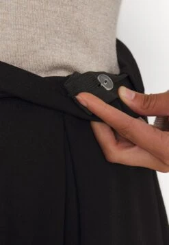 Anna Field Plooirok - Black -Beste Kleding Winkel 0a595e0492054f1db9f62bb080a1285c