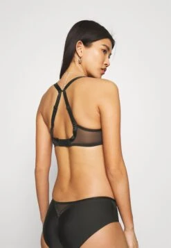 Chantelle Chic Essential Spacer - Beugel Bh - Schwarz 12 Chantelle Chic Essential Spacer - Beugel Bh - Schwarz -Beste Kleding Winkel 0a772ffc75f842f594a477e8f05ea9ee