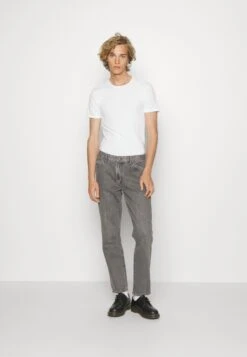 Pier One Mid Raise Straight Fit - Relaxed Fit Jeans - Grey Denim 8 Pier One Mid Raise Straight Fit - Relaxed Fit Jeans - Grey Denim -Beste Kleding Winkel 165db44cf276416482877fa5167a851e