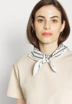 Top Skirt Set - Kokerrok - 003 - Off-White -Beste Kleding Winkel 17d77307363e48c6bd680b42cdfb7bf7