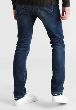 Pier One Straight Leg Jeans - Washed Dark Blue 9 Pier One Straight Leg Jeans - Washed Dark Blue -Beste Kleding Winkel 19f71c5aa23e4aee8fbafd64cafceb95