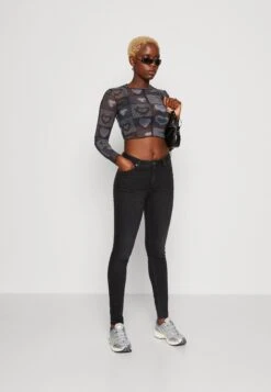 Beste Kleding Winkel -Beste Kleding Winkel 1c2f4d11c4414355a0d4ff2e62667ce6