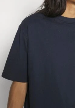 YOURTURN 3Pack Unisex - T-Shirt Basic - Olive, Beige, Dark Blue 17 YOURTURN 3Pack Unisex - T-Shirt Basic - Olive, Beige, Dark Blue -Beste Kleding Winkel 1e075a2d112d48c99ff250af538b6565