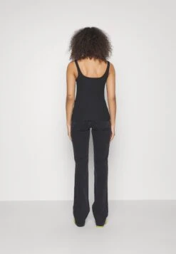 Flared Jeans - Black Denim -Beste Kleding Winkel 3dfec485026a4fed8442c822b36377a4