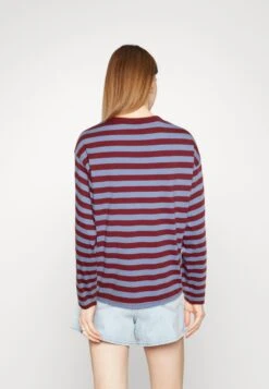 Monki Longsleeve - Dark Red/Blue -Beste Kleding Winkel 4c5e37382bf04b86907a21ac823393e8