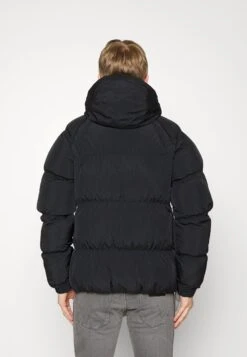 Jordan Puffer Jacket - Winterjas - Black/Fire Red -Beste Kleding Winkel 4fdcd9a49c084711a1ab600fba76eb8a