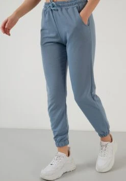 LELA Slim Fit - Trainingsbroek - Baby Blue 8 LELA Slim Fit - Trainingsbroek - Baby Blue -Beste Kleding Winkel 520add2a8af5473e8fa72cc78ed3496c