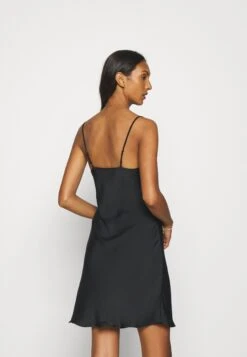 Anna Field Hammered Satin Nightie - Nachtjapon - Black 11 Anna Field Hammered Satin Nightie - Nachtjapon - Black -Beste Kleding Winkel 582eef8b55cc48b49fe9b0e88e2892d9