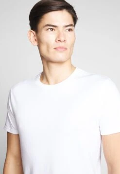 Pier One 2 Pack - T-Shirt Basic - White/Dark Blue 12 Pier One 2 Pack - T-Shirt Basic - White/Dark Blue -Beste Kleding Winkel 5d6a04d994e343d2903cc2c1666bad4b