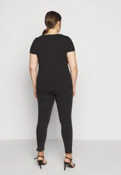 3Er Pack- T-Shirt Basic - White/Black/Dark Grey 11 3Er Pack- T-Shirt Basic - White/Black/Dark Grey -Beste Kleding Winkel 70c09ae8a43a45bf9f9a0e62b2f893f6