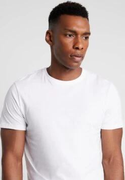 Pier One 3 Pack - T-Shirt Basic - White -Beste Kleding Winkel 77bddf1a33de40f587ea6787d7d4b639