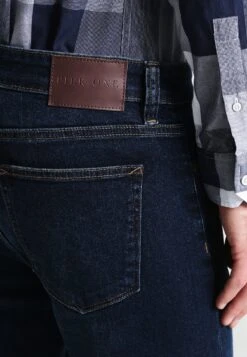 Pier One Basic - Straight Leg Jeans - Dark Blue Denim 12 Pier One Basic - Straight Leg Jeans - Dark Blue Denim -Beste Kleding Winkel 7aa5df5983c44365808e18ddcad2589e