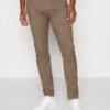 Pier One Chino - Brown 1 Pier One Chino - Brown -Beste Kleding Winkel 8ea171c7de7c4a188a2d6a6cc6284d61