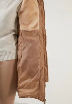 LELA Regular Fit - Winterjas - Camel 13 LELA Regular Fit - Winterjas - Camel -Beste Kleding Winkel 96f6cba8387840ad9bc47a2206463e8b