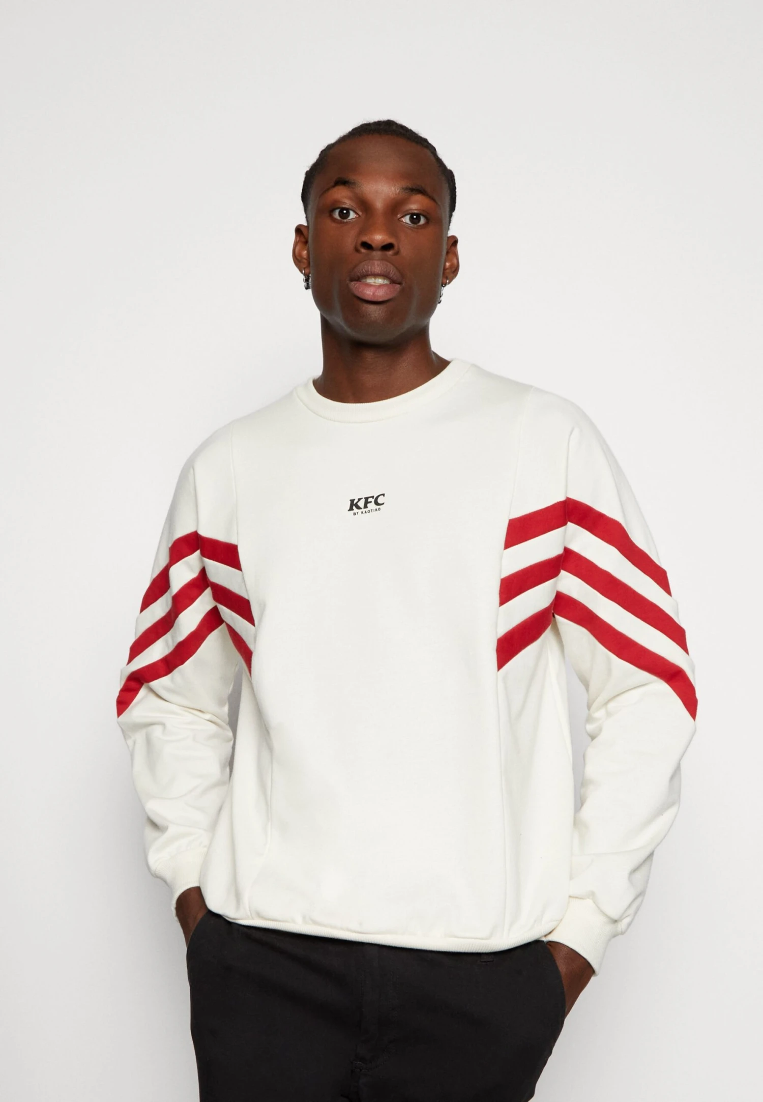 Crew Clint Kfc By Kaotiko - Sweater - Ivory/Rubi 6 Crew Clint Kfc By Kaotiko - Sweater - Ivory/Rubi - Afbeelding 4