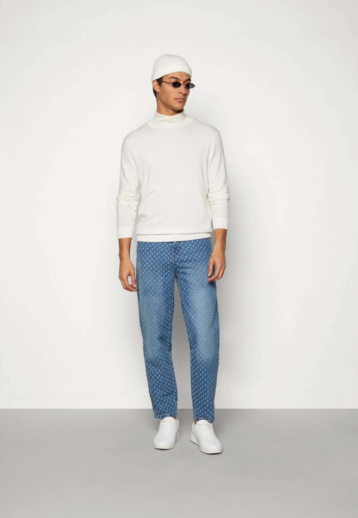 Phluid Project X Yourturn - Heavily Distressed - Relaxed Fit Jeans - Blue Denim 3 Phluid Project X Yourturn - Heavily Distressed - Relaxed Fit Jeans - Blue Denim