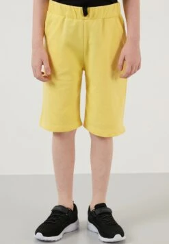 LELA Regular Fit Shorts And T-Shirt - Shorts - Black -Beste Kleding Winkel b67ac6387e584e19bd2bb2e6b379cbc3