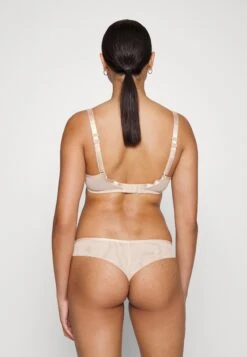 Chantelle Chic Essential Spacer - Beugel Bh - Golden Beige 11 Chantelle Chic Essential Spacer - Beugel Bh - Golden Beige -Beste Kleding Winkel b69b835c3ebb4ab390cce84632151633