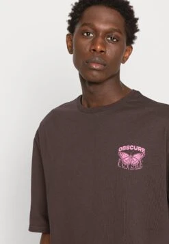 YOURTURN Nostalgia Future Tee Unisex - T-Shirt Print - Brown 11 YOURTURN Nostalgia Future Tee Unisex - T-Shirt Print - Brown -Beste Kleding Winkel c005d8a45c934be4a730896b82b831be