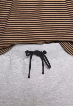 Pier One 2 Pack - Shorts -Light Grey /Black -Beste Kleding Winkel c4d577d8c6314b53bc4b281d9e735af0