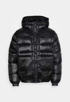 Calvin Klein Jeans Shine Puffer Unisex - Winterjas - Black 10 Calvin Klein Jeans Shine Puffer Unisex - Winterjas - Black -Beste Kleding Winkel c51b3ba8bdde440383fb54f553af6251