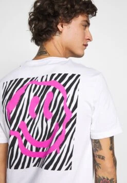 YOURTURN T-Shirt Print - White 15 YOURTURN T-Shirt Print - White -Beste Kleding Winkel de44298ade9445279e0e49675306d6c1