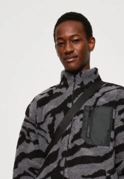 YOURTURN Unisex - Fleecejas - Grey 11 YOURTURN Unisex - Fleecejas - Grey -Beste Kleding Winkel e4ac82e499054d1f8826090370324730