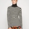 Leon Long Sleeve - Longsleeve - Zebra -Beste Kleding Winkel e564b9bda4e14e39be7c6641bdf20222
