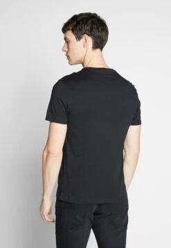 Pier One 3 Pack - T-Shirt Basic - Black/White/Blue 10 Pier One 3 Pack - T-Shirt Basic - Black/White/Blue -Beste Kleding Winkel e7497b751f8c4bd498980e2ffe8f6ae0