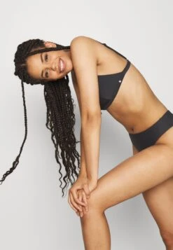 Seafolly Essentials Bralette - Bikinitop - Black 13 Seafolly Essentials Bralette - Bikinitop - Black -Beste Kleding Winkel e9de9238a8f34c13985953eeeda3b217