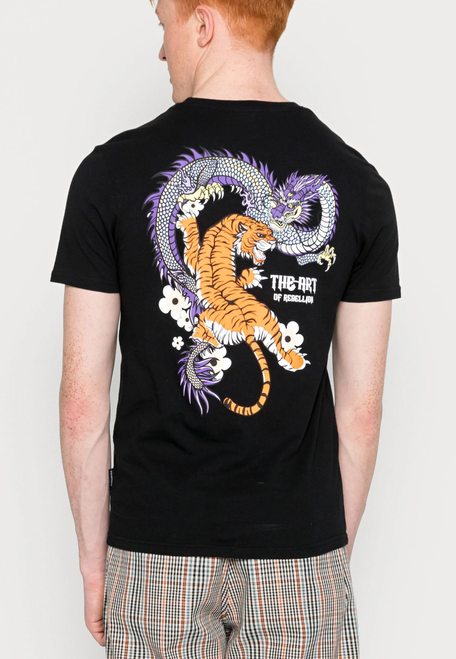 YOURTURN Dragon Tiger Tee - T-Shirt Print - Black 3 YOURTURN Dragon Tiger Tee - T-Shirt Print - Black