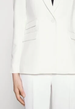 Bruuns Bazaar Rubysus Nora- Blazer - Snow White 15 Bruuns Bazaar Rubysus Nora- Blazer - Snow White -Beste Kleding Winkel edf6ea3fbef34c0c826bc8390ab79200