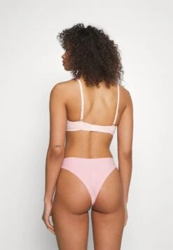 Anna Field 2 Pack - T-Shirt Bh - 402 - Pink_102 - Grey 11 Anna Field 2 Pack - T-Shirt Bh - 402 - Pink_102 - Grey -Beste Kleding Winkel fb9b46fd0224470985699d092d2fb85e