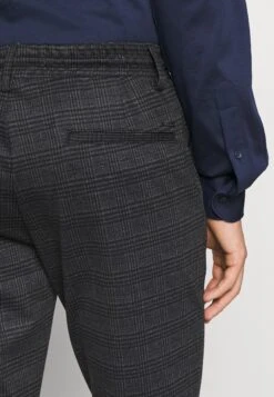 Indicode Jeans Eberlein With Rolled Up - Broek - Macan Grey -Beste Kleding Winkel fd5249d436484b83a2c7ef2e7b78be8c